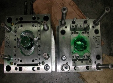 food adjustor container mould made by china plastic mold factory and china plastic mold plant